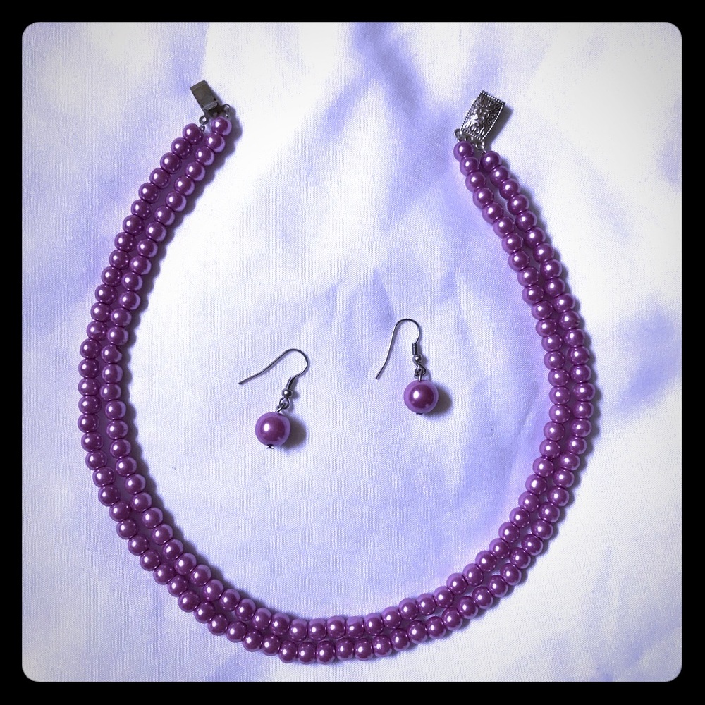 Vintage Faux Pearl necklace and earrings set